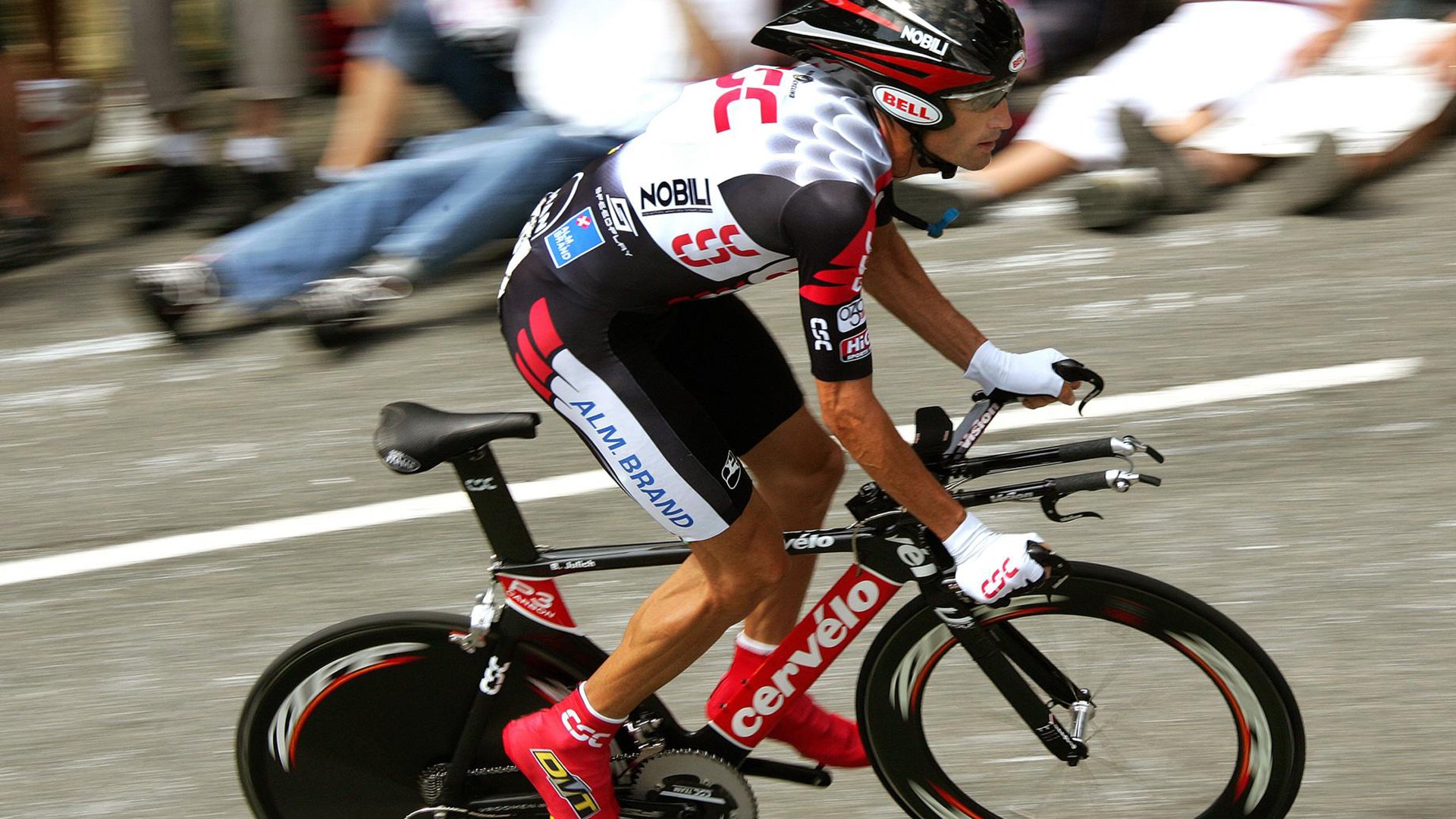 _女单争冠激烈，悬念直至最后一刻_，女单夺冠