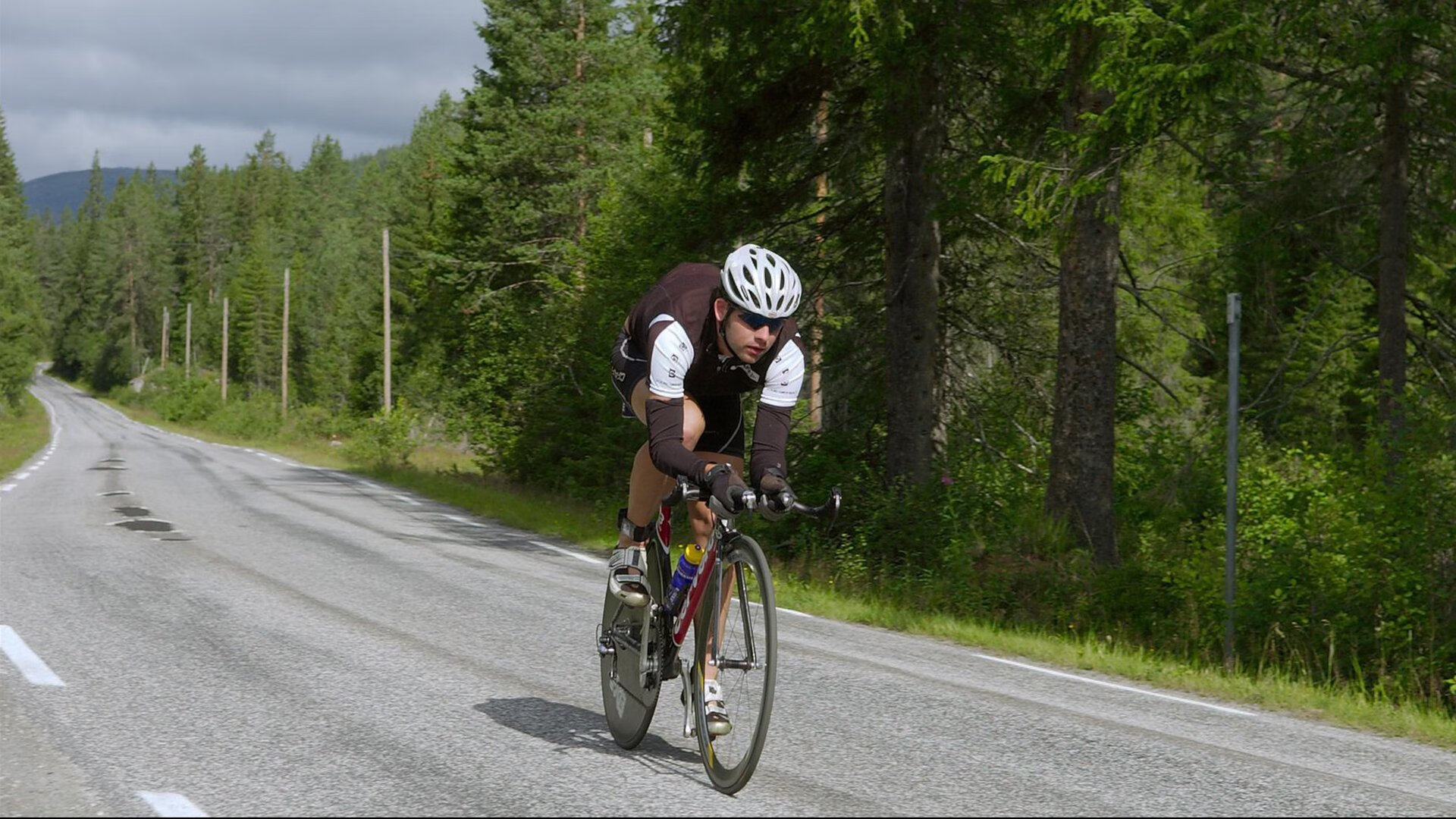 “AI、AR、VR推动运动场景全景升级——未来运动全球数字生态生态闭环”